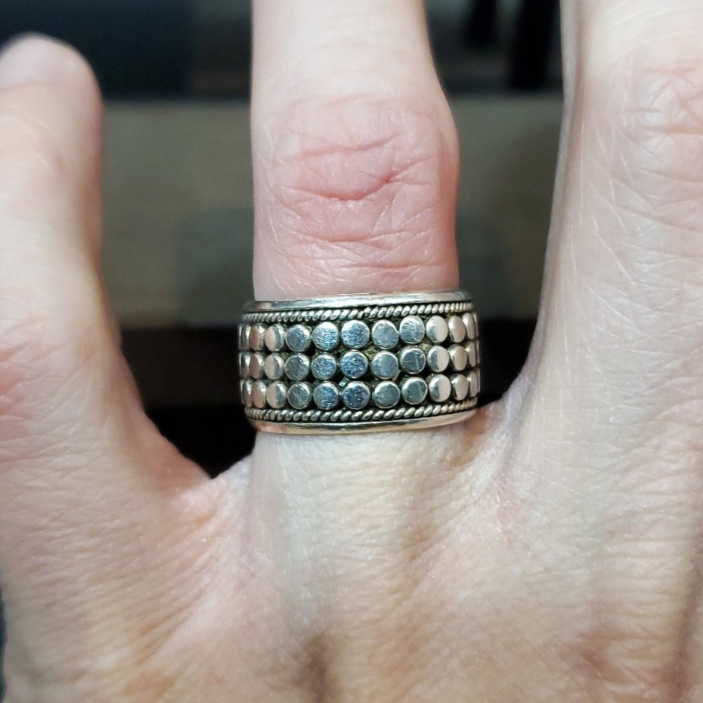Size 6.5 925 Sterling Silver Dot Pattern Wide Ring